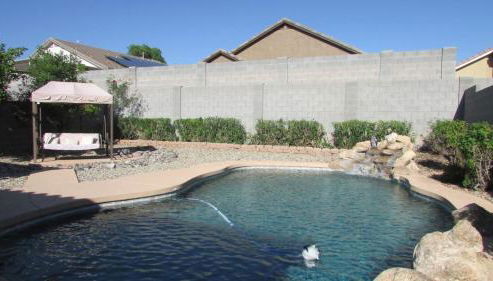 Cozy home near freeways w pool BBQ - Foto 3