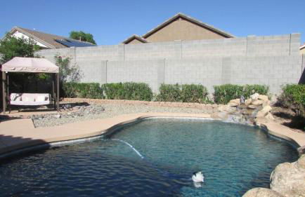 Cozy home near freeways w pool BBQ - Foto 3