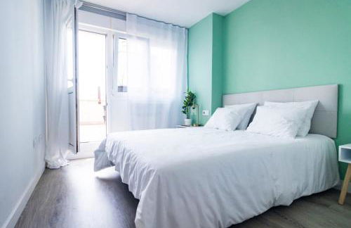 Lujoso ático entre 2 playas con garaje, terraza, vistas y wifi - Foto 21