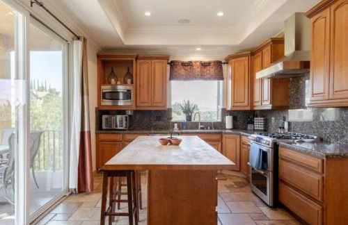 5 BR/5 BA Getaway with a View - Foto 36