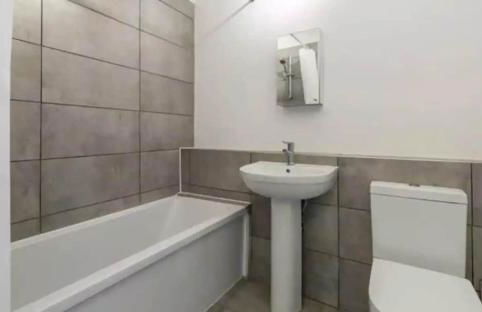 University and Central Edinburgh - Photo 11