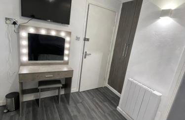 Newly refurbished modern 2 bedroom flat - Foto 6