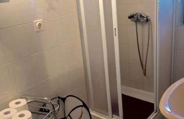 4 Roses Apartment - Photo 30