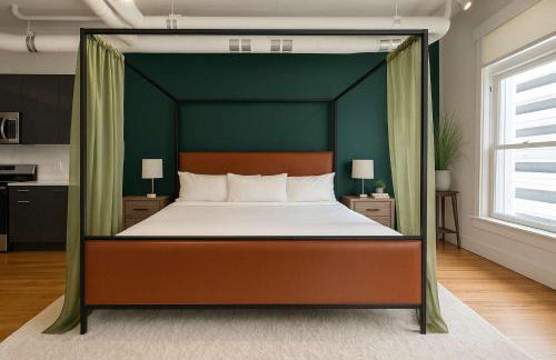 Moss & Oak - King Bed - Grand Piano - TOP FLOOR - Foto 7