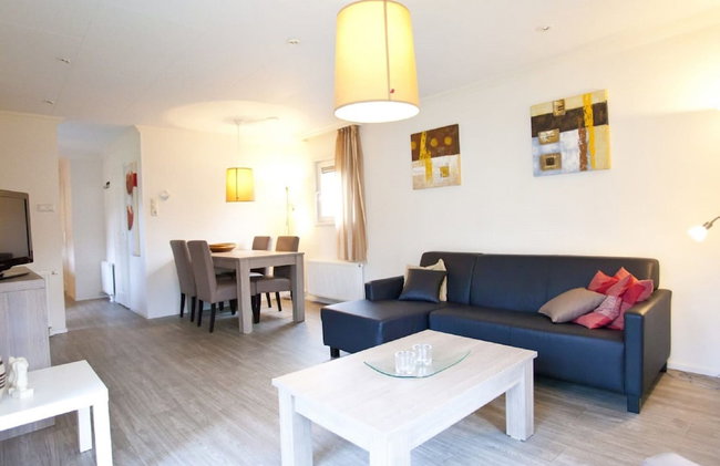 Cozy Chalet in a Holiday Park - Foto 5