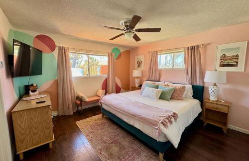 Mid-Century Modern Home w/Pool & Hot Tub - Foto 7