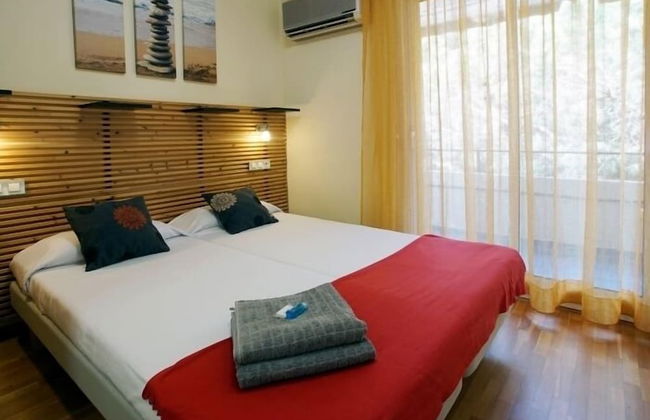 Riva Be my Guest Castelldefels - Photo 4