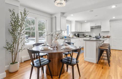 Falmouth Paradise 4BR FirepitFireplace - Foto 8