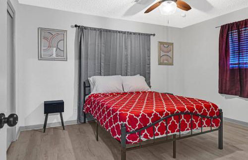 Updated 5BR Baytown Home | Sleeps 12 |Patio&Grill - Foto 29