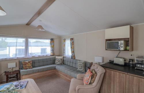 Tri-Star House - Photo 4