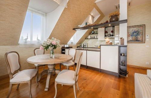 Wellness-Oase mit Wasserblick, Pool, Sauna & Fitnessbereich - Foto 6