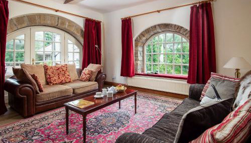 Cobweb Cottage - Photo 2