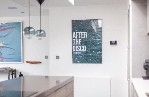 Charming 3BR Shoreditch Duplex Loft with Balconies - Foto 44