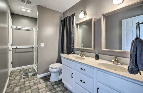 Spacious Massillon Log Cabin with Fire Pit! - Foto 17