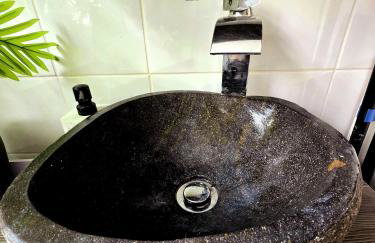 Twenty-One Retreat Surrounded by open landscapes - Foto 18