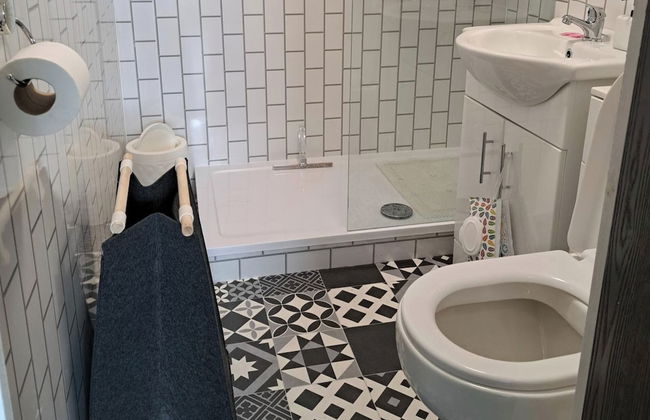 Apartment - Sleeps 4 - Pet Friendly - Parking - Foto 8