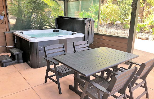 Coastal Chalet Suites - Foto 12