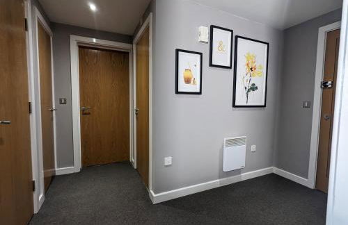 Beautiful Modern Coventry City Centre Apartment - Foto 33