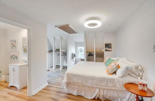 Epic Brunswick Apartment with Deck! - Foto 12