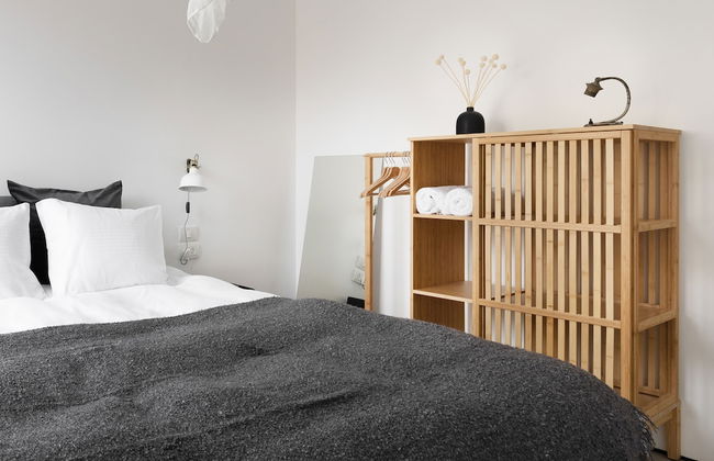 Elegant 2BD Apartment in Jaffa Area - Photo 2