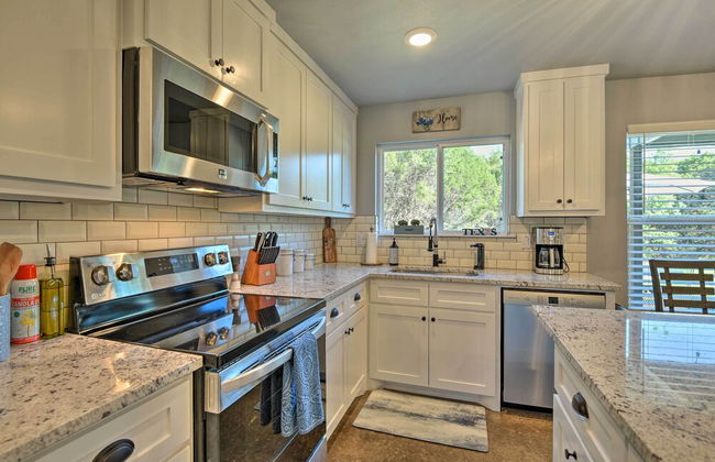 Hot Tub and Fire Pit! Cozy Granbury Escape Near Lake - Foto 15