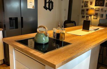 Wohlfühloase mit Pool, Kamin & großer Terrasse - Foto 11