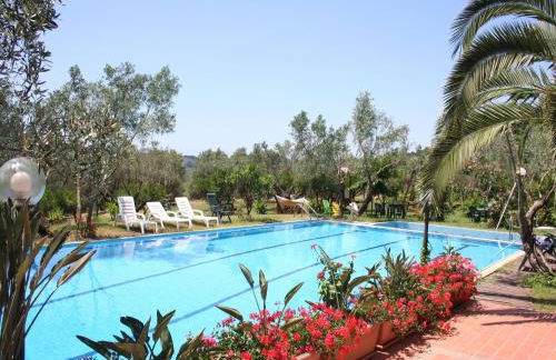 Charming Villa in Maida With Pool & Garden - Foto 3