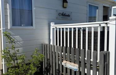 Static Caravan on the Jurassic Coast at Freshwater Beach Holiday Park - Photo 17