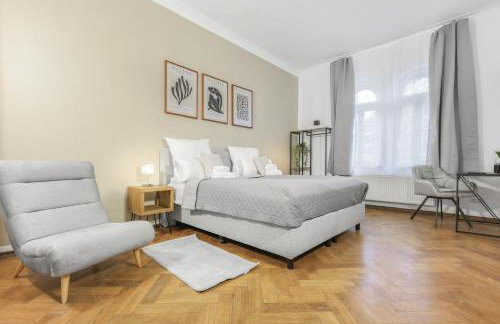 cruwzo I Modern Centrally Located Apartment with Parking Modern Centrally Located Apartment with Parking - Photo 63