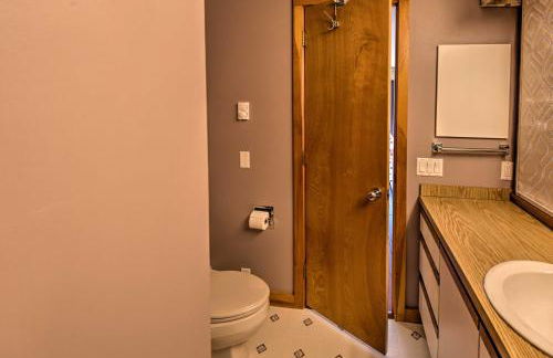 Wooded Waterfront Grantham Home Less Than 10 Mi to Ski! - Foto 21