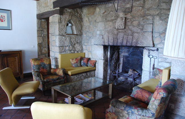 Large Hunting Lodge With Enormous Beautiful Garden - Photo 14