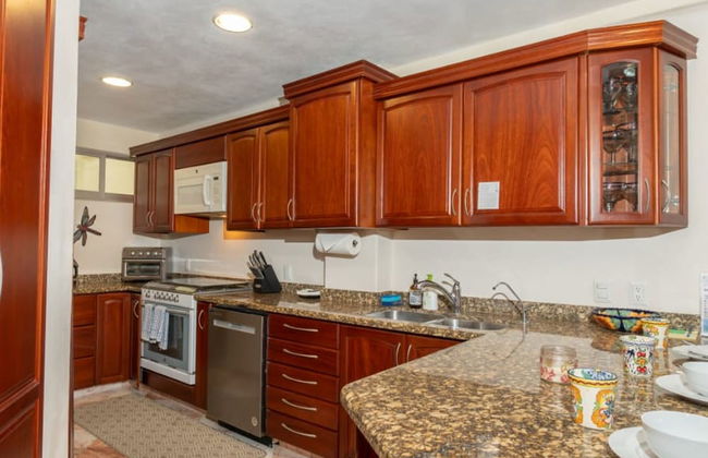 Ocean Front Penthouse Pool Sleeps 8 People - Foto 14