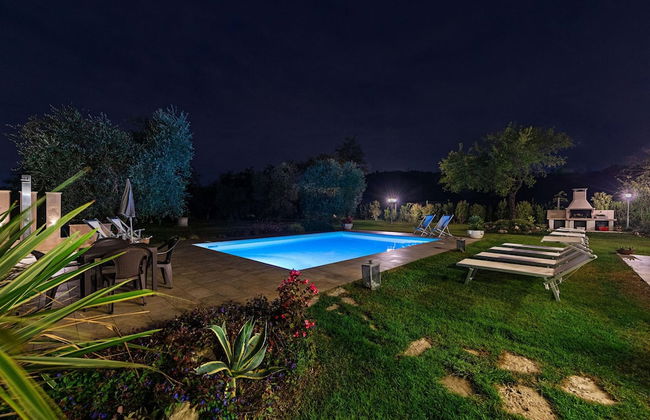 Villa Daniela con Piscina Vista Lago by Wonderful Italy - Photo 24