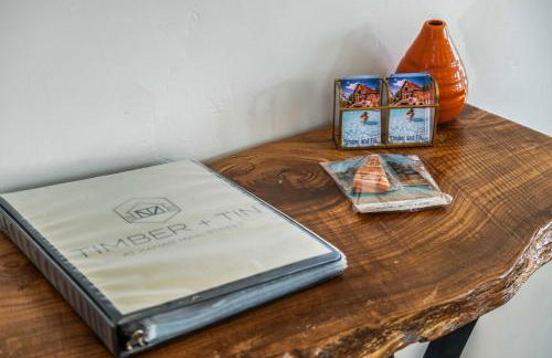 Timber & Tin D 2Bed 2Bath w Pool & Rooftop Deck - Foto 25