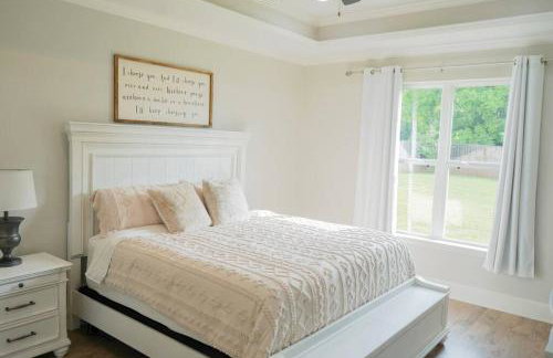 The Haven on Loveless Street with Game Room - Foto 48