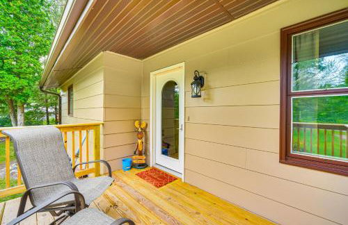 Hayward Home with Private Deck, Fire Pit and Kayak! - Foto 29