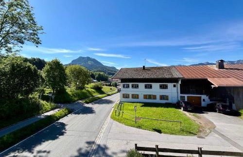 Belisima Apartments I Ferienwohnungen Fischbachau - Breitenstein I Region Schliersee I Historisch & Cozy mit Bergblick I 2 Schlafzimmer I Waschmaschine I Parkplatz I Nähe Supermarkt - Foto 39