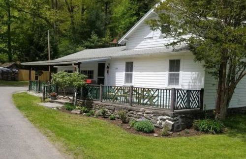 Panther Mountain Lodge - Photo 1