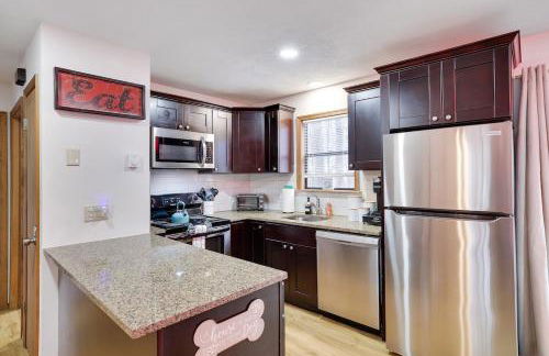 Hot tub - Game Loft & Arcade - 2 King Beds - Pet Friendly - Foto 25