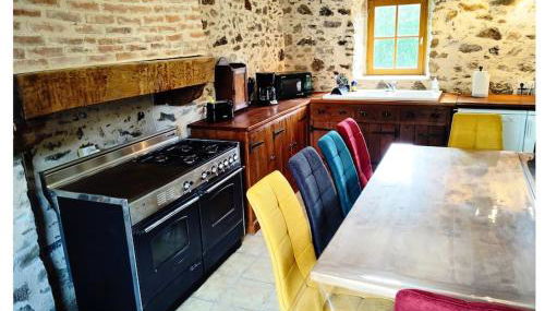 la longère du plessis Mornay, 30 min du Puy du fo, wifi, parking, jardin - Foto 4, stove
