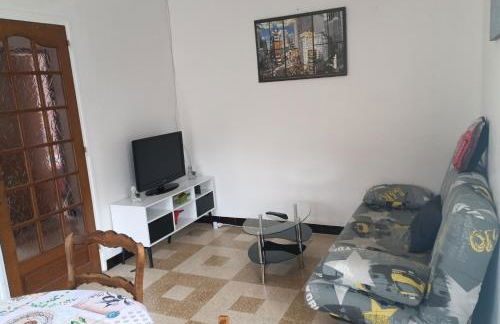 Saint Ambroix Cévennes Gard Ardèche pavillon 6 personnes, tout commerces à pieds - Foto 7