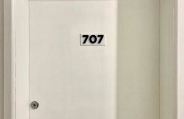 707- Apartamento Encantador, amplo e decorado, quarto, sala, cozinha, mobiliario moderno, cozinha completa com utensílios , Excelente vista da cidade e localização privelegiada no bairro Bigorrilho - Photo 38