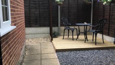 Studio-1-Staines/Heathrow/London-own entrance - Foto 3, Garden view