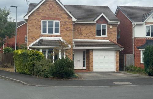 Detached 4 Bed Family Home - Foto 12