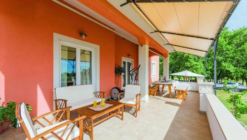 Lovely Home In Radetici With Wifi - Foto 3