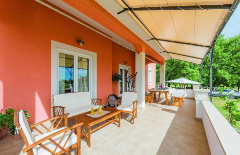 Lovely Home In Radetici With Wifi - Foto 3