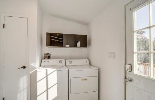 Mtn Views + Playground: Family-Friendly Pine Cabin - Foto 23