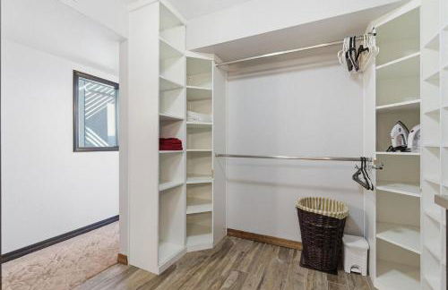 Windchime - Multiple Patios - Mins to Old Town - Foto 27