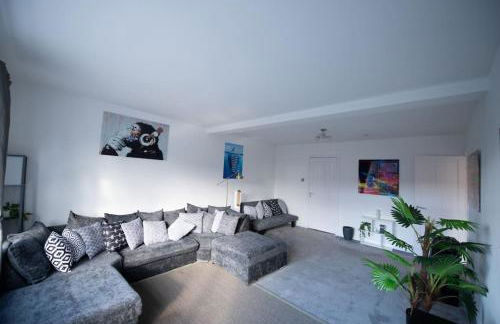 2 Bed Retreat with Roof Terrace - Photo 1