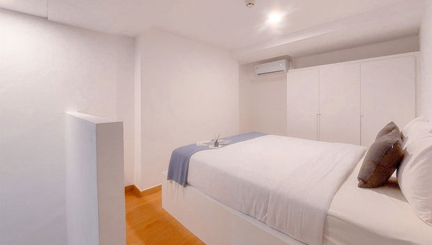 Homey and Comfy Studio Loft at Kingland Avenue Apartment - Foto 2, Habitación